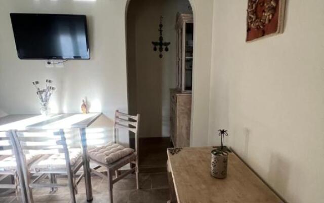 Vintage Apartments 2