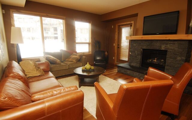 Rundle Cliffs Lodge by Spring Creek Vacation