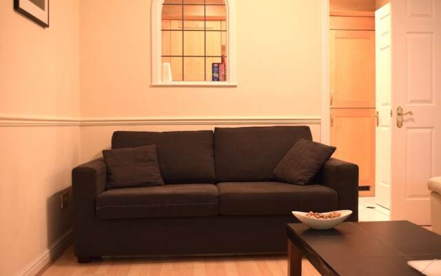 Cosy 1 Bedroom Kensington Flat