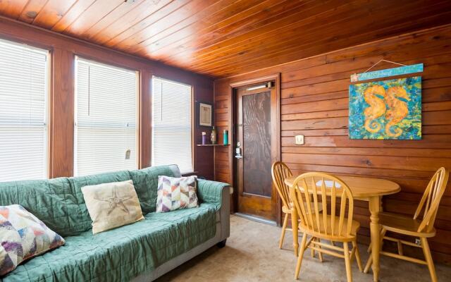 Seahorse Cottage 1 by Vtrips