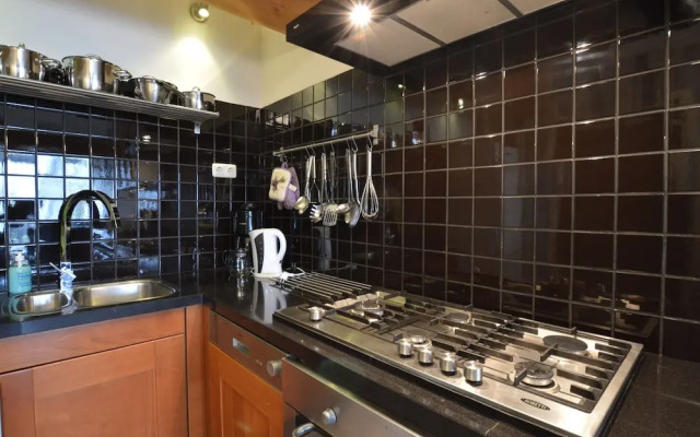 Beautiful Farmhouse in Wapse With Fenced Garden