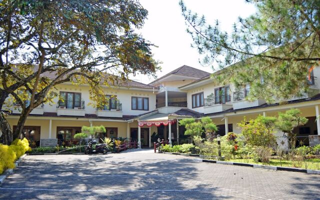 ZEN Rooms Cipayung Km. 20