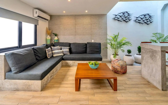 Increíble Townhouse de 3 Rec. con Alberca Privada