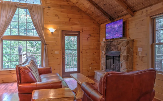 Pine Cove Lodging