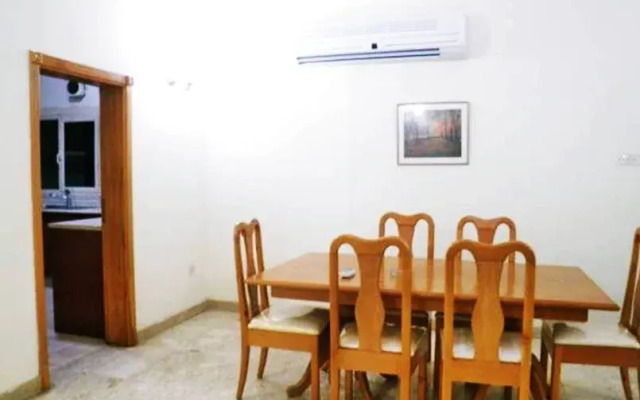 Euro Plaza Apartments