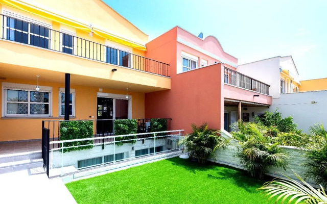 Modern 4 bedroom villa in Costa Adeje