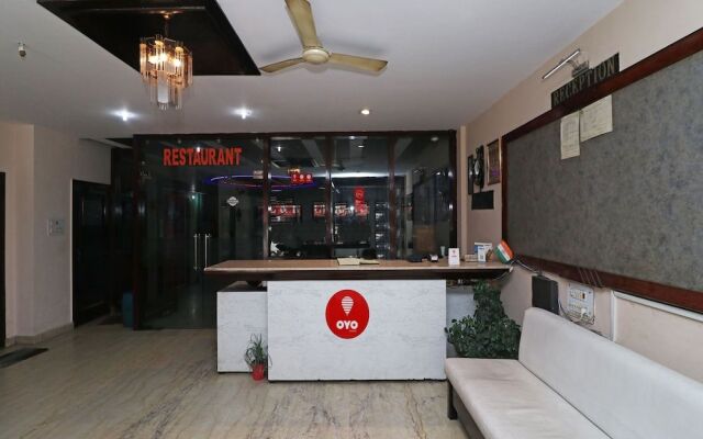 OYO 13161 King's Palace