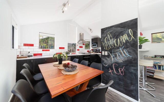 16 guests. Unique, central, mountain & lake views