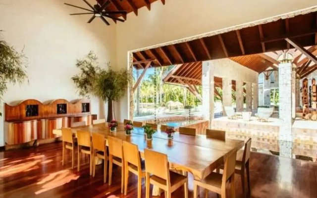 Sunny Vacation Villa 88