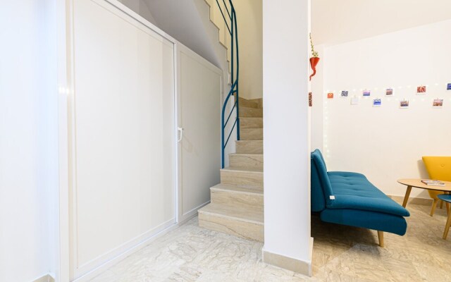 Via S Liborio - 6 Piano