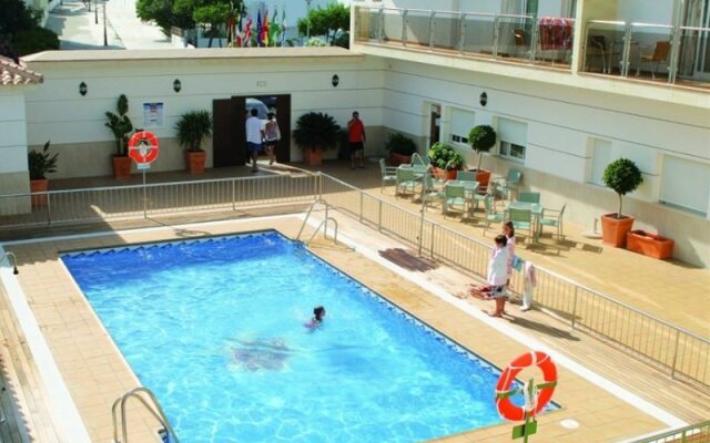 Loto Conil Hotel Apartamentos