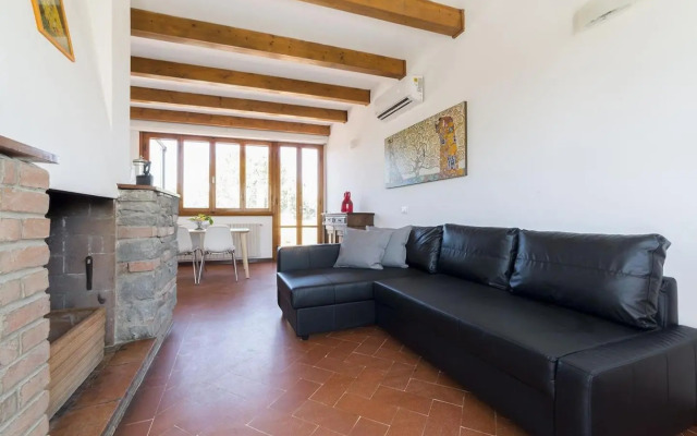 Hill's view terrace apartment