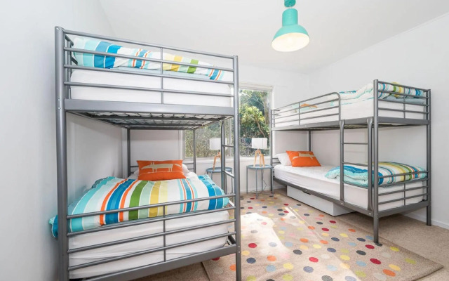 REST ASHORED SURFSIDE FOXTEL WiFi