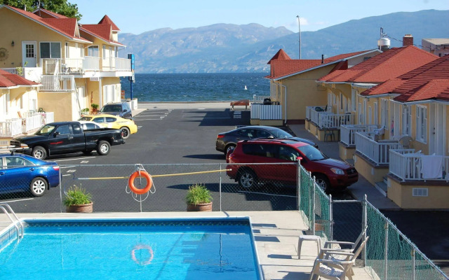 Crown Resort Motel