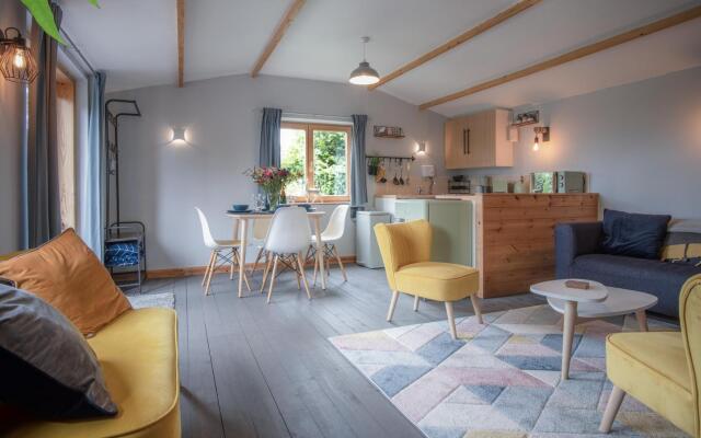 The Lodge At Sheepswalk Farm - 2 Bedroom Lodge - Stepaside