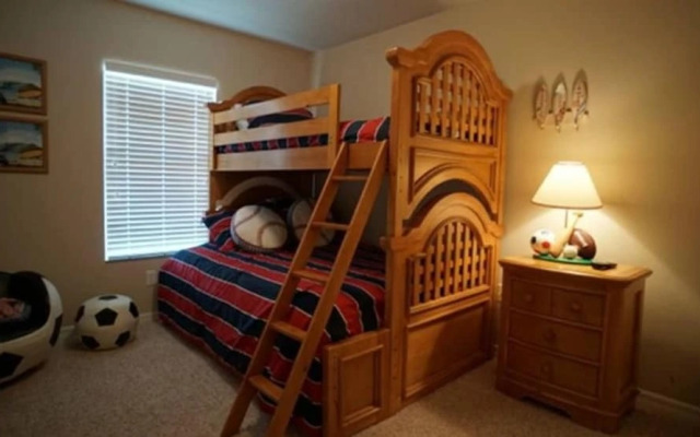 4 BR Compass Bay Sleeps 8