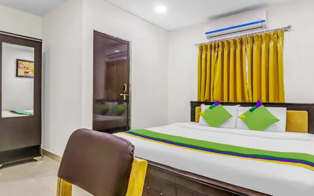 Itsy By Treebo - Royal Galaxy Kukatpally