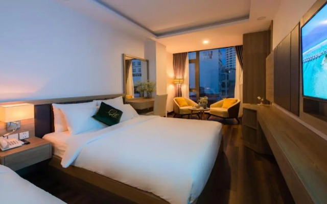 Long Beach Nha Trang Hotel