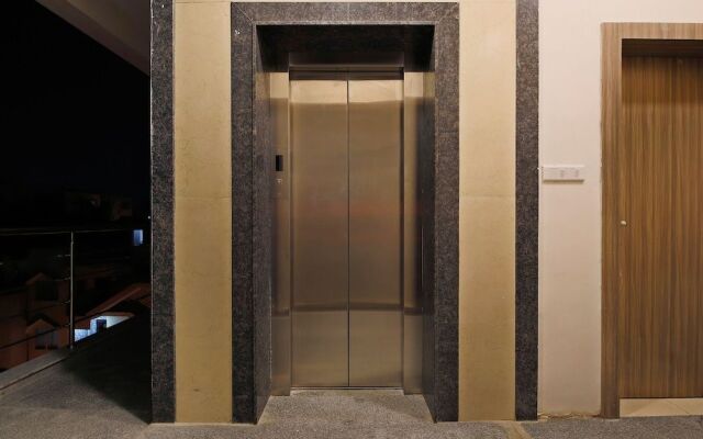 Collection O 30119 Regalia