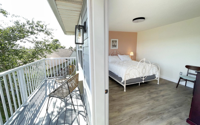 Gateway to Greenwich Suites