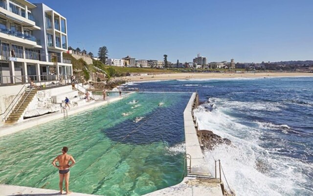 Bohemian Chic 2 Bed Bondi Beach Apartment