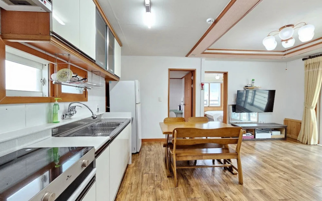 Seongsan Sunrise Pension