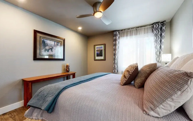 Mammoth Creek 13 1 Br Condo by RedAwning