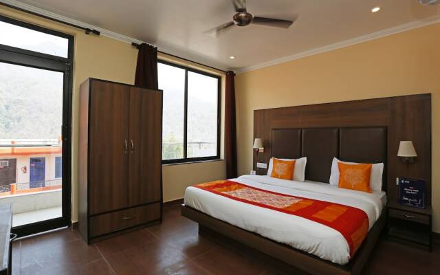 OYO 8905 Hotel Tapastali