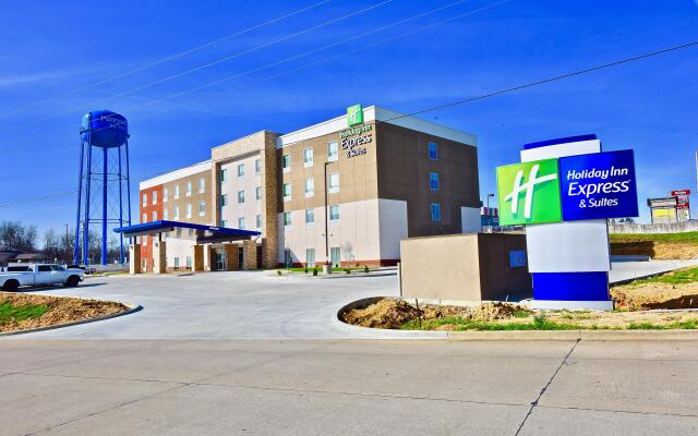 Holiday Inn Express & Suites Perryville, an IHG Hotel