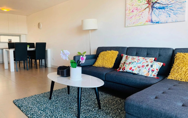 Beautiful Home close to Shopping Mall and Train Hornsby – Hotel Rooms – Sydney