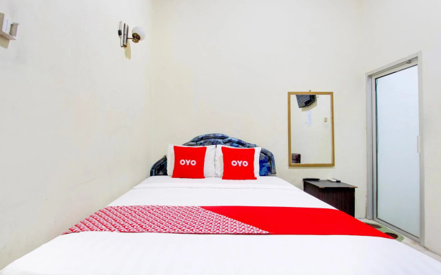 Hotel O Jalan Malioboro Near Stasiun Tugu Yogyakarta Formerly Hotel Baru – Guest Rooms – Yogyakarta