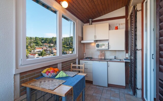 Stunning Apartment in Splitska With 1 Bedrooms and Wifi