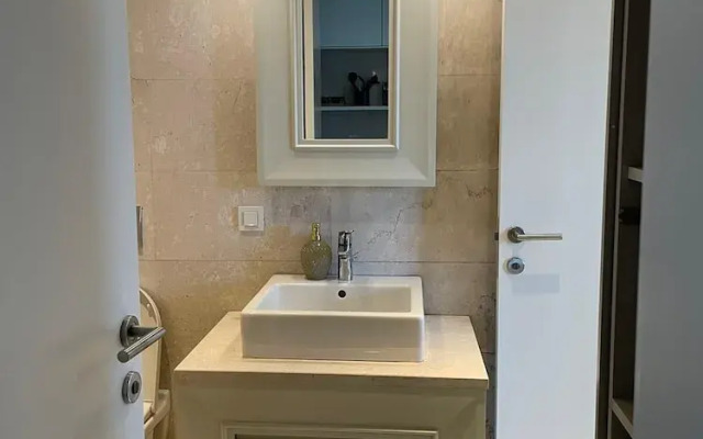 1 Bedroom Apartment High Floor City View