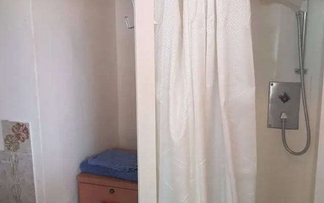 4 Berth, First Floor Flat, Apsley 3