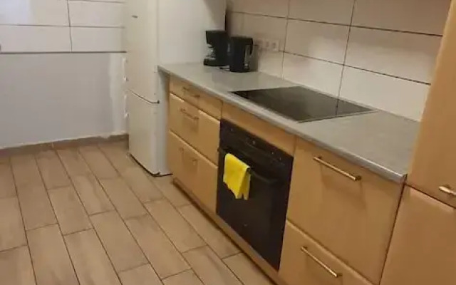 Affordable 2BR Stay 15 Min Enkplatz