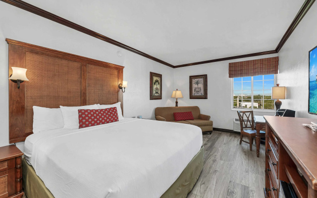 Bayfront Inn Fifth Avenue