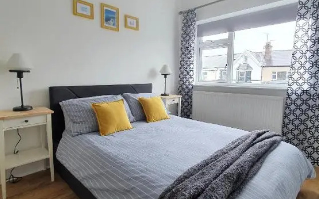 1 Bed Apartment With Sofa Bed