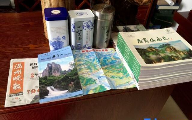 Yaqiu Courtyard Featured Hostel