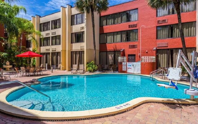 Tropical Palms Hotel
