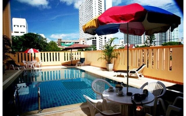 Soi 2 inn Pattaya
