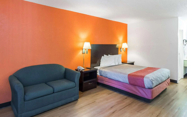 Motel 6 Groton, CT—Casinos Nearby