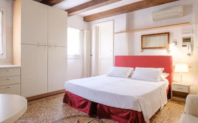 Frassinago Suites-BolognaRooms