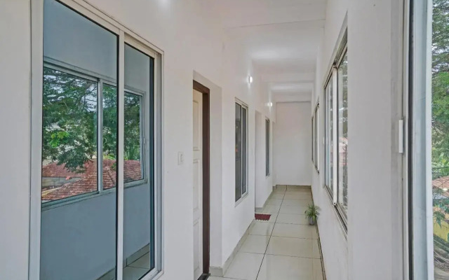 Oyo Flagship 808201 Hornbill Residency