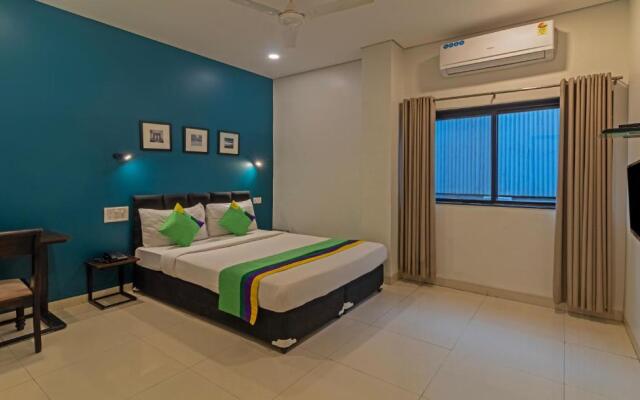 FabHotel Tulip Comforts