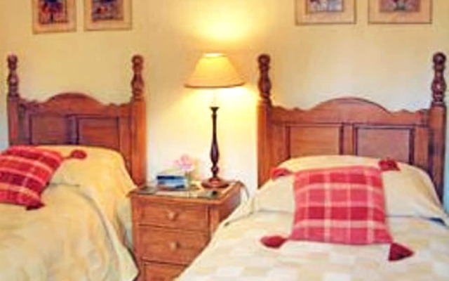 Snowshill Hill Estate B&B