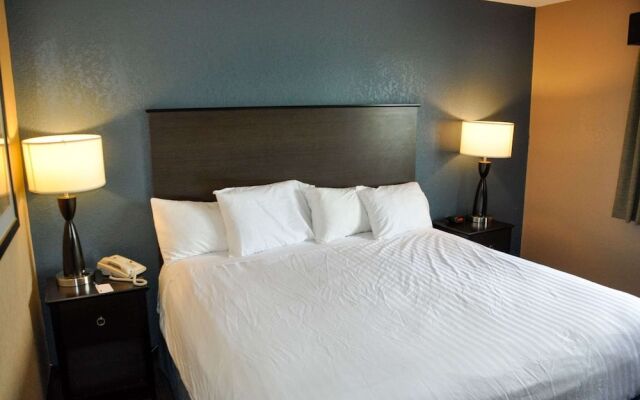 AmericInn Clear Lake