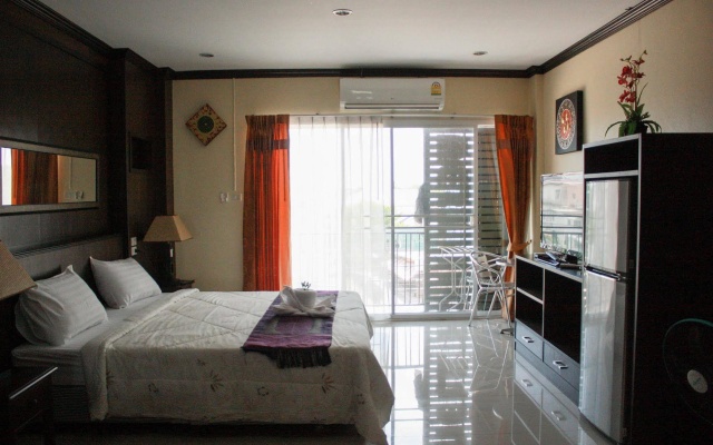 七岩巴黎式旅馆(Cha am Paris Style Guest House) – Guest Rooms – Cha-am
