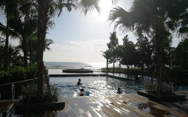 Timur Bay Seaview Residency