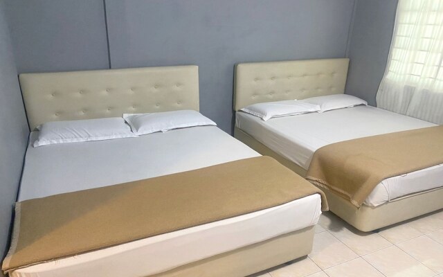 OYO 90910 Homestay D Lalang Inn