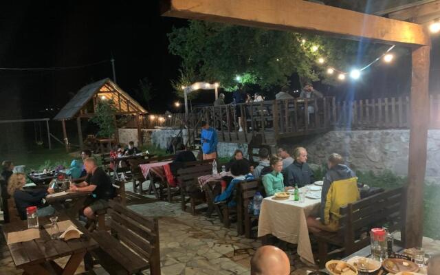 Shpella Guesthouse Theth